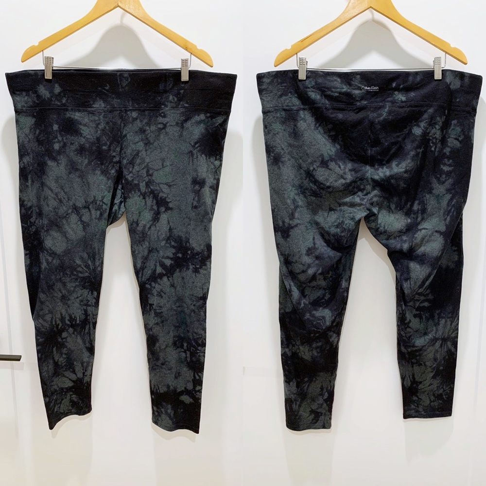 Calvin Klein | Green and Black Tie Dye Leggings